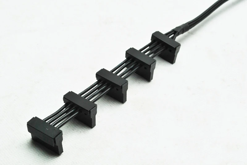 1 Pcs High Quality Practical Durable PC Server Splitter Cables18AWG Black 40cm 4 pins IDE Molex 1 to 5 SATA Power Cable Adapter