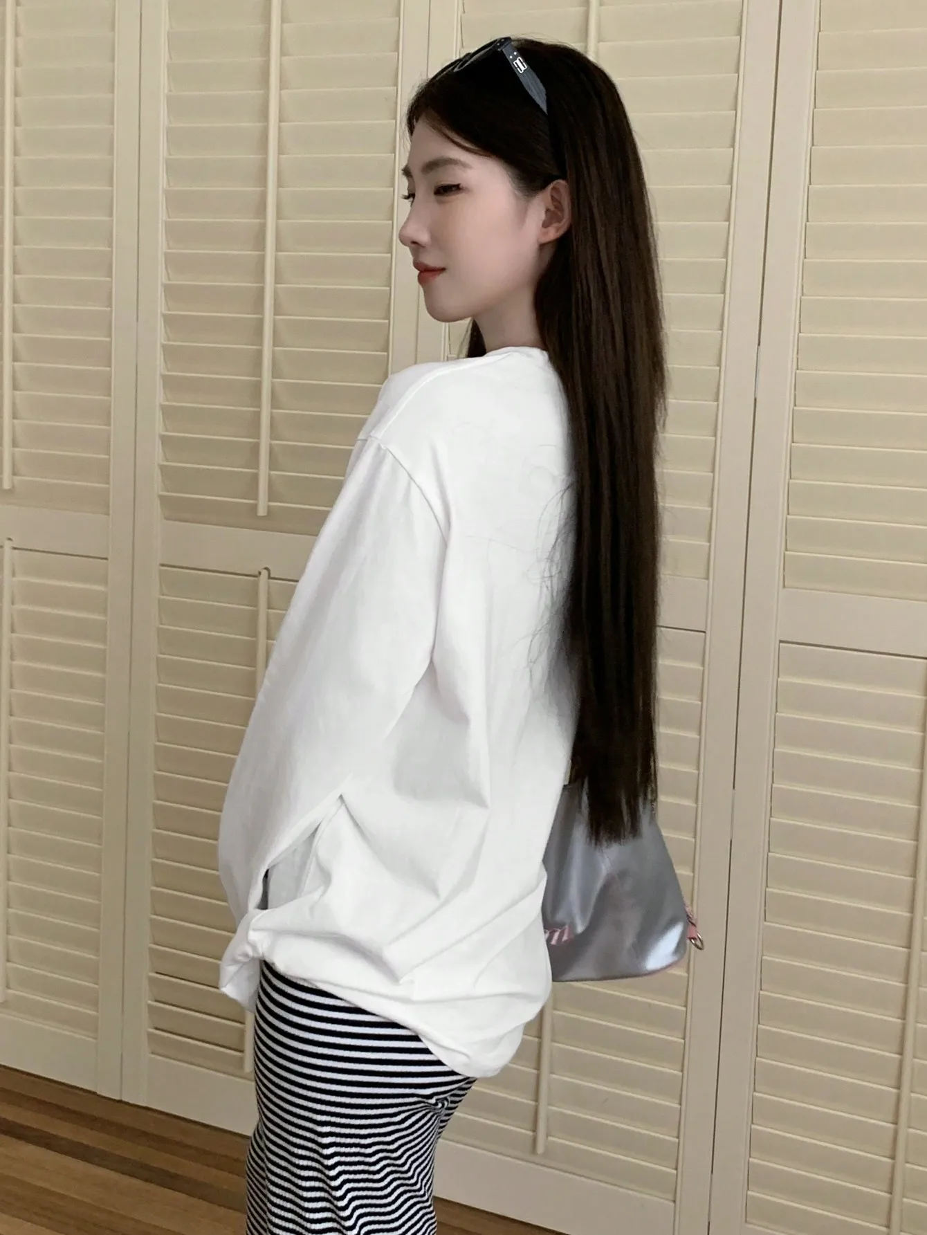 Korean Chic Early Autum White Relaxed and Lazy Round Neck Long-Sleeved T-Shirt Mid-Length Inner Bottoming Top for Women