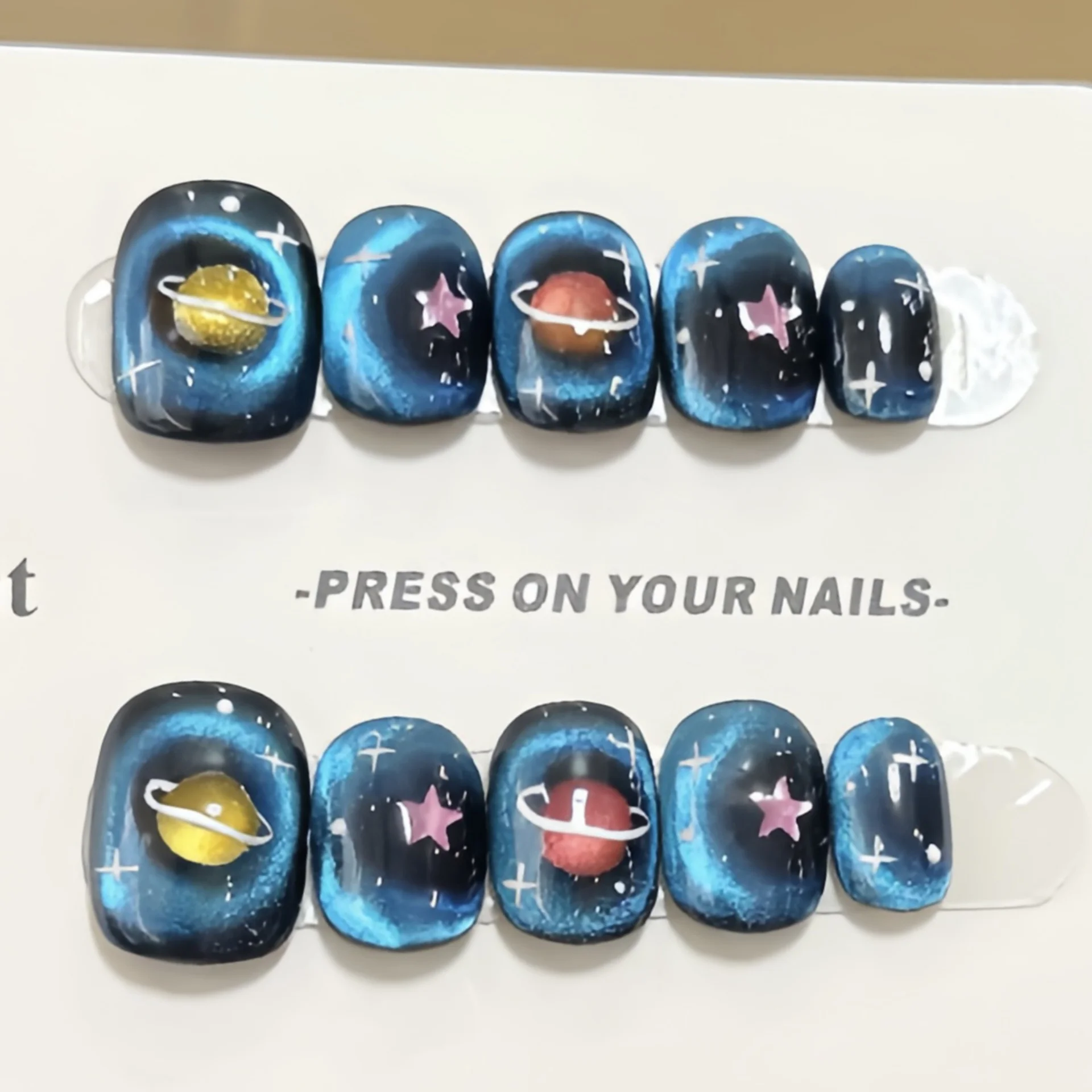 10pcs Blue Cat's Eye Handmade False Nails Art Finished Aurora Short Square Round Fake Nail Tip with Planet Design Press on Nails