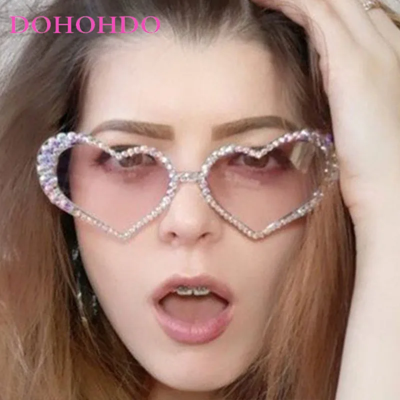 

Fashion Designer Heart Shaped Frame Sunglasses Women Men Rhinestones Decorate Traveling Party Luxury Female Eyewear UV400 Lentes