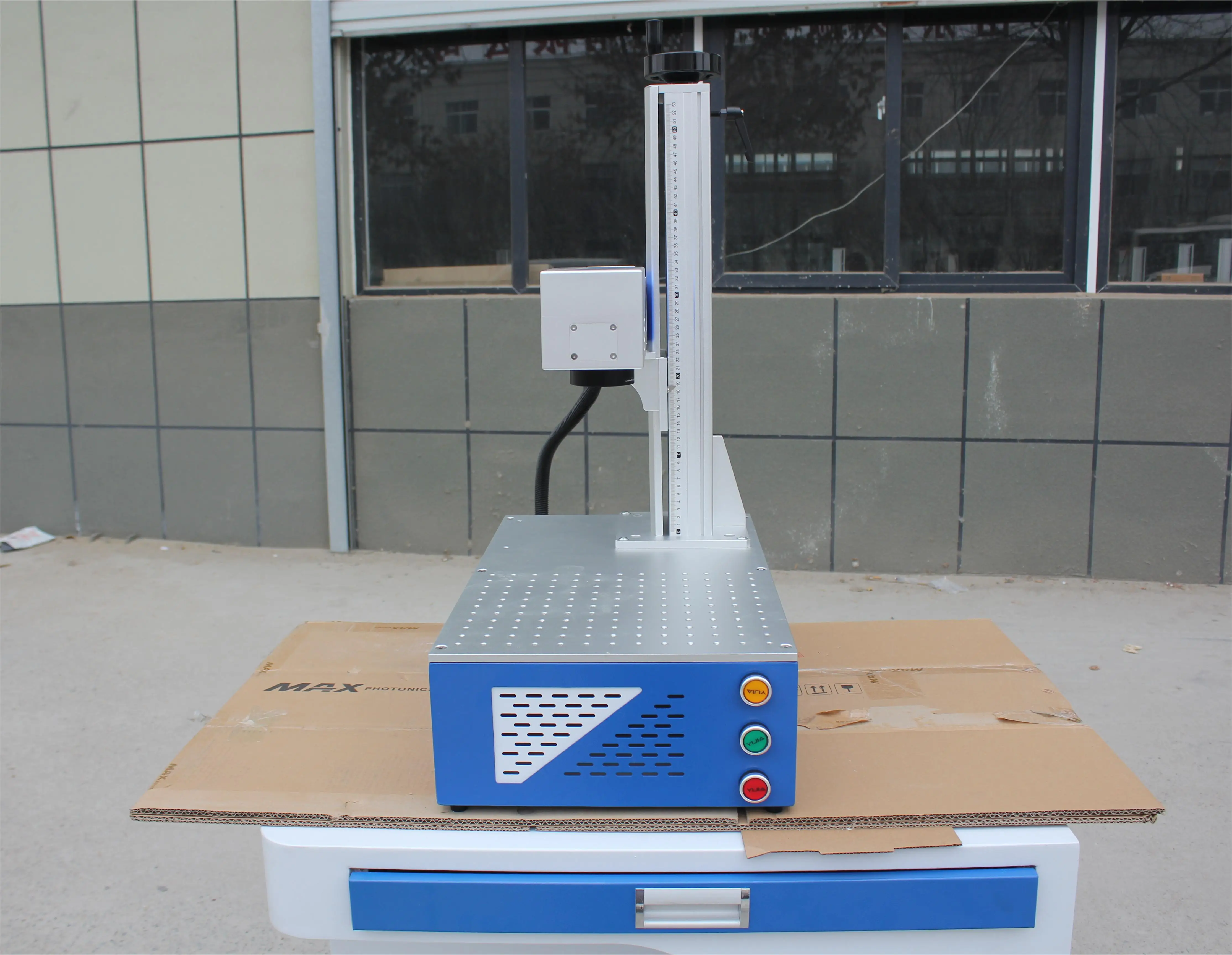 desktop 20w 30w 50w  fiber laser marking machine high precision pen aluminum carbon steel laser marker