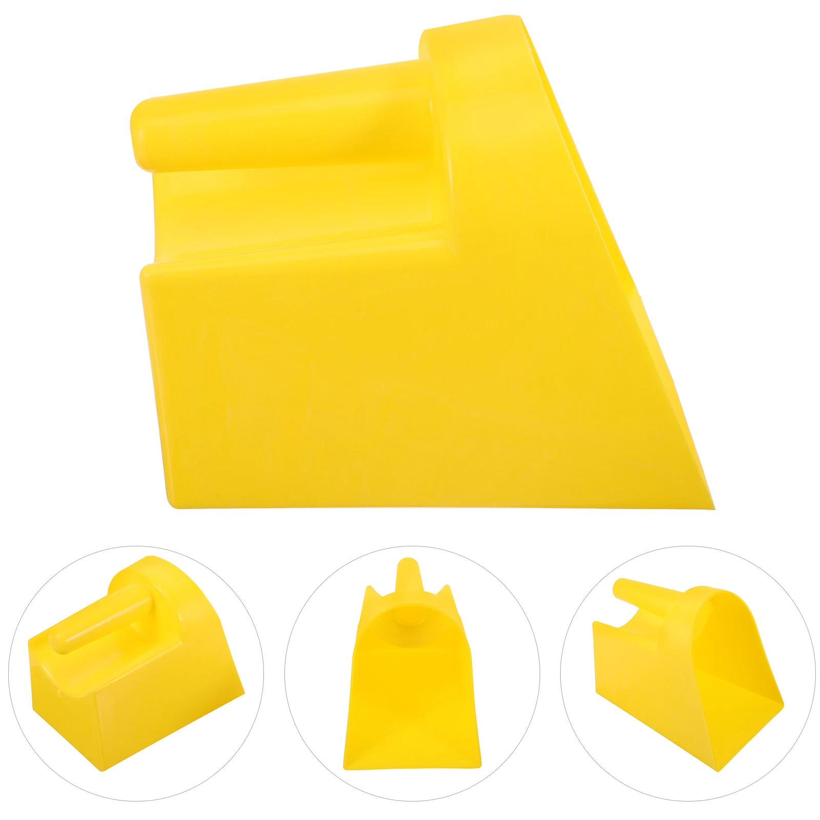 

Thickened Feed Shovel Durable Plastic Large Capacity Flat Bottom Comfortable Clean Farm Livestock Cows Sheep Poultry