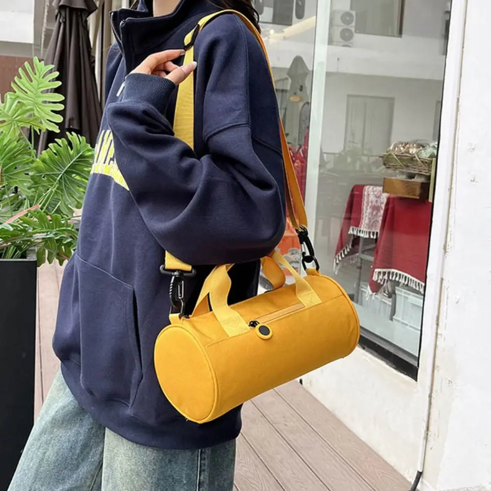 

Цилиндрическая спортивная сумка на одно плечо, нейлоновая однотонная женская сумка через плечо, большая вместительная водонепроницаемая сумка для хранения фитнеса, йоги, дорожная сумка