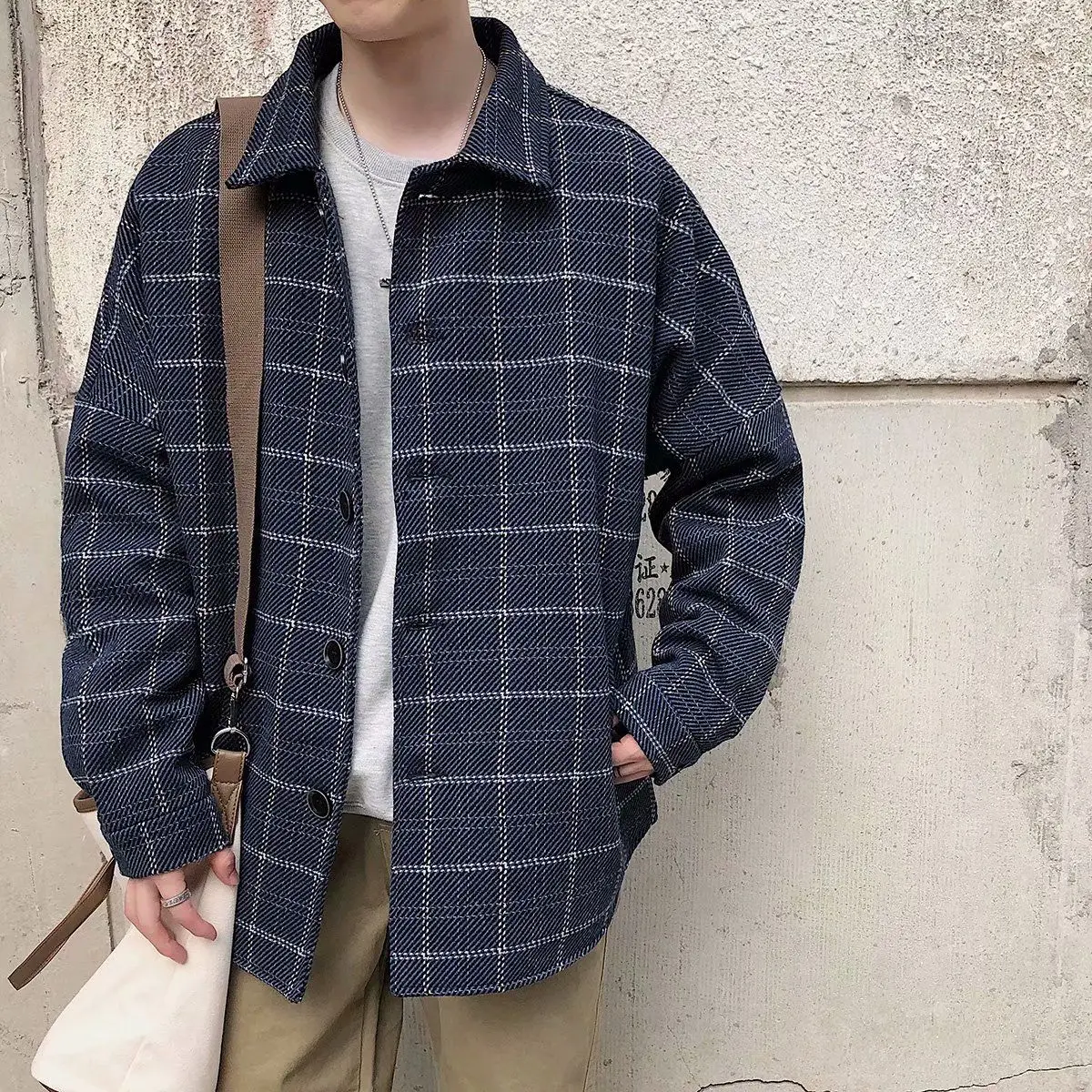 

Men's ort Woolen Coat Autumn Winter Loose Plaid Jaet Korean Sle Faionable Student Japanese Retro Outerwear Coat