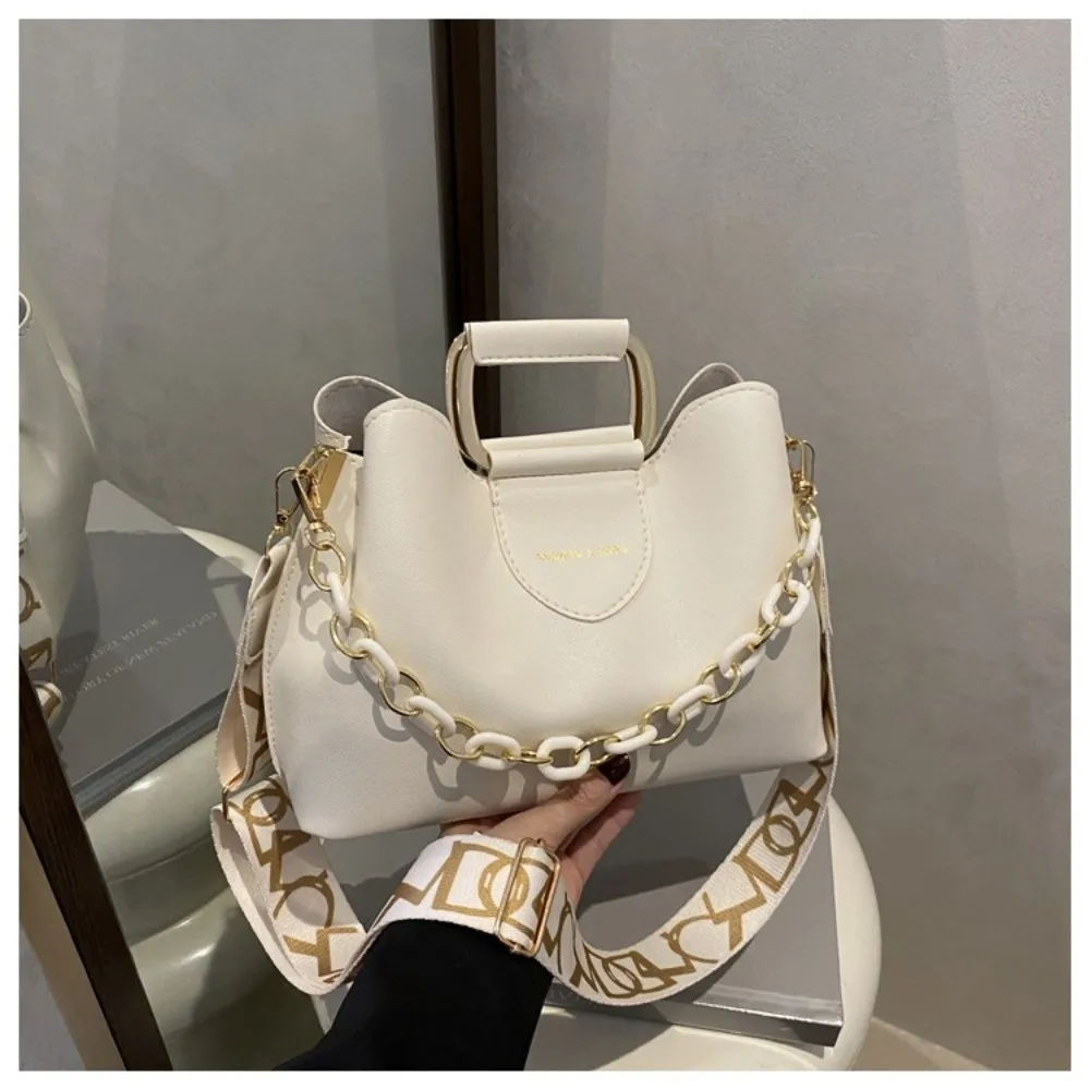 

Модная женская большая вместительная сумка с декоративной цепочкой, сумка через плечо из искусственной кожи, роскошная дизайнерская сумка на плечо для повседневной поездки