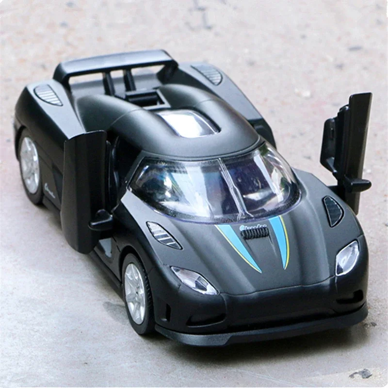 

1:32 Koenigsegg CCR Alloy Sports Car Model Diecast Metal Toy Race Car Model Simulation Sound and Light Collection Childrens Gift