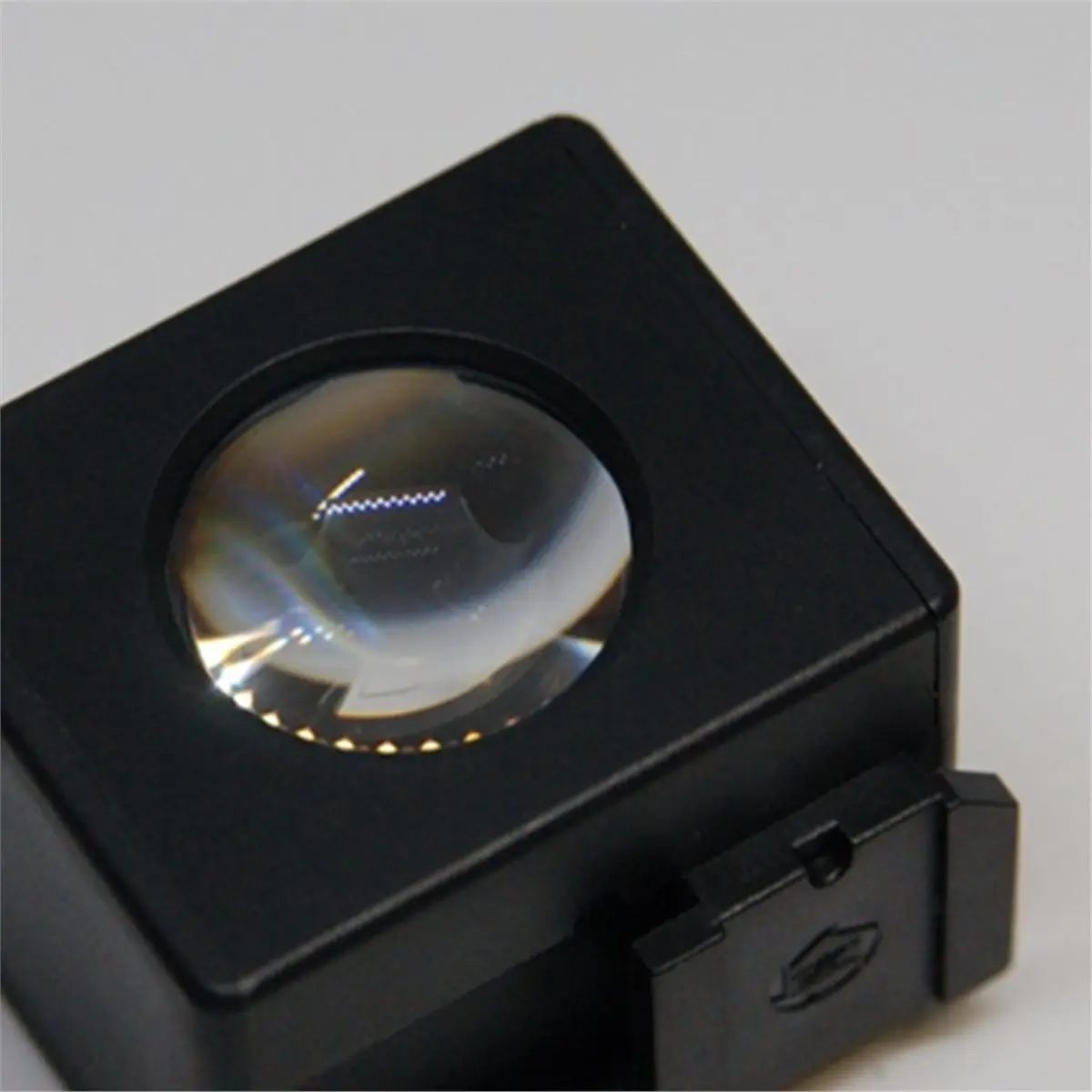 

Оптический видоискатель Goodidea с плоским экраном, 28 мм, 35/50, с регулируемыми линиями построения, регулируемой подставкой для ног, панорамным фокусом, лево-правосторонним зеркальным отображением