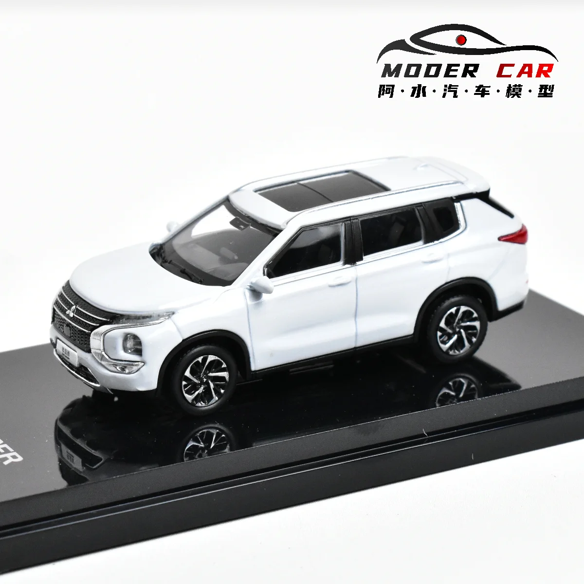 1:64 คอลเลกชัน Outlander คอลเลกชันรถโมเดล Diecast