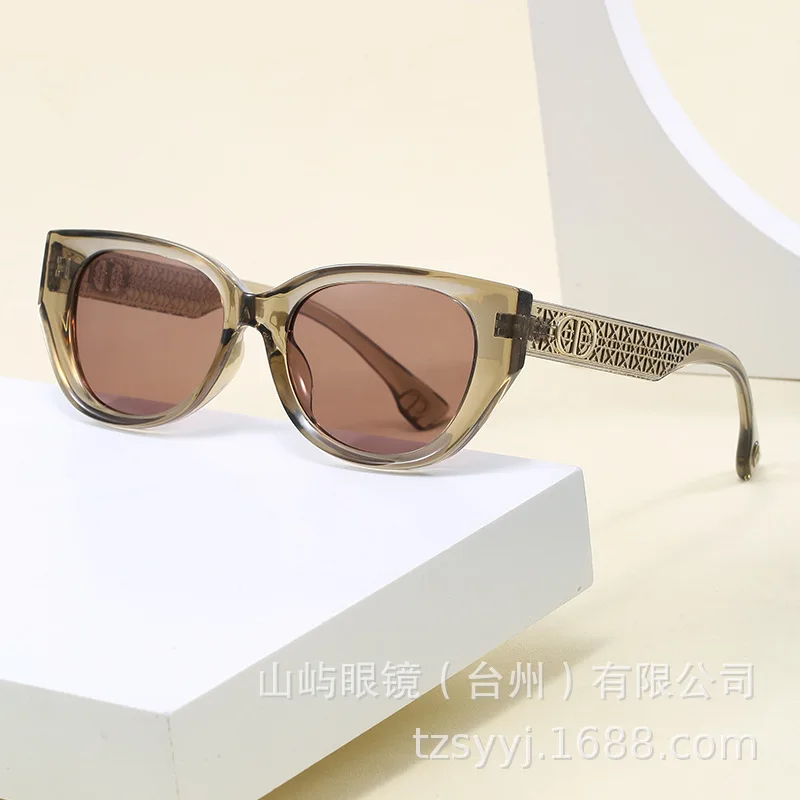 

​ ​ 2025 Новые поляризационные треугольные солнцезащитные очки «кошачий глаз», модные высококачественные солнцезащитные очки с защитой от ультрафиолета для женщин, дизайнерская горячая распродажа, универсальные ​