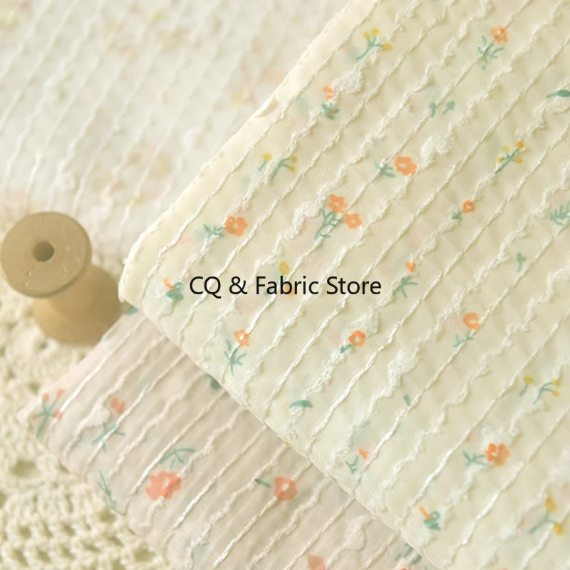 

Маленькая жаккардовая шифоновая ткань с цветочным принтом в пасторальном стиле для изготовления одежды в стиле Лолиты по метрам