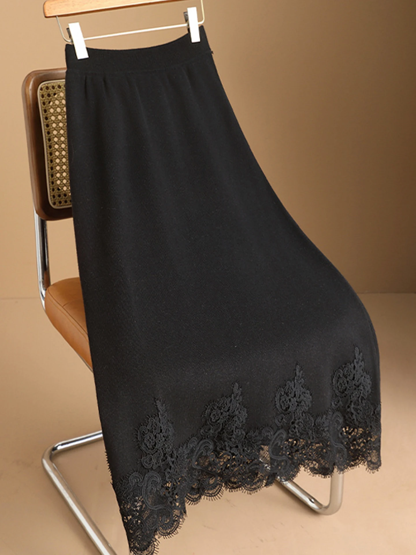 محبوك الدانتيل المرقعة عارضة تخفيف عالية الخصر مستقيم قطع تنورة Ele خفيفة الوزن قسط Sle للشابات