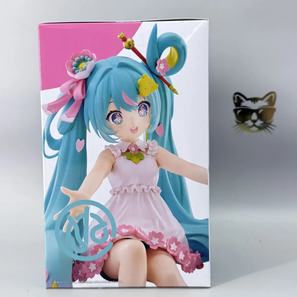 

Original Hatsune Miku Anime Miku 10th Anniversary Noodle Stopper Figure Action Figurine Toys PVC Model Figuarts Collection