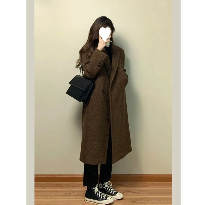 

Woolen coat women's autumn and winter woolen coat new small thickened Hepburn style is popular this year