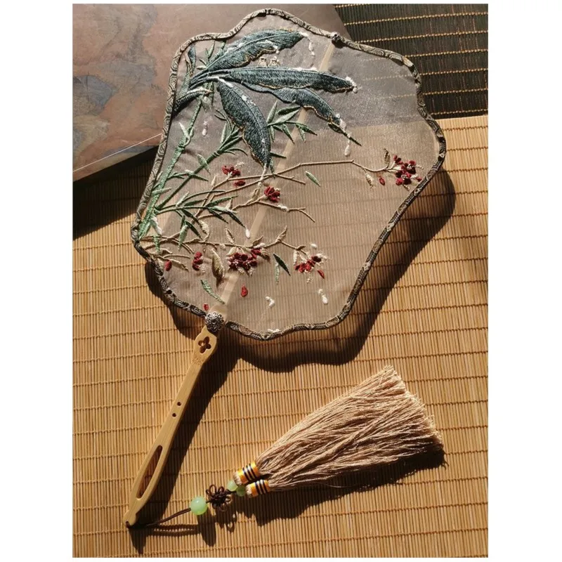 2025 New Chinese Female Embroidery Fan Ancient Style Hanfu Fan, Ancient Style Su Embroidery Bamboo Tassel Decorative Fan LH317