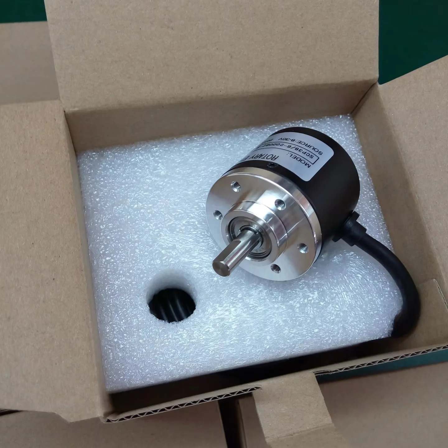 

Incremental Optical Encoder SCP38/6-2000BZ-8-30FG2