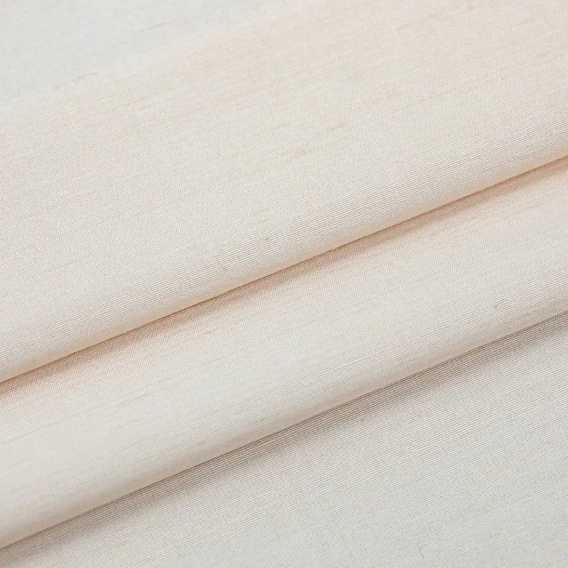 This is a heavyweight tussah silk double-palace color woven fabric cultural heritage Hanfu and cheongsam clothing design