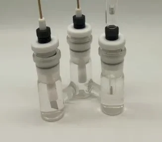 Three non sealed electrolytic cells with H-shaped sand cores