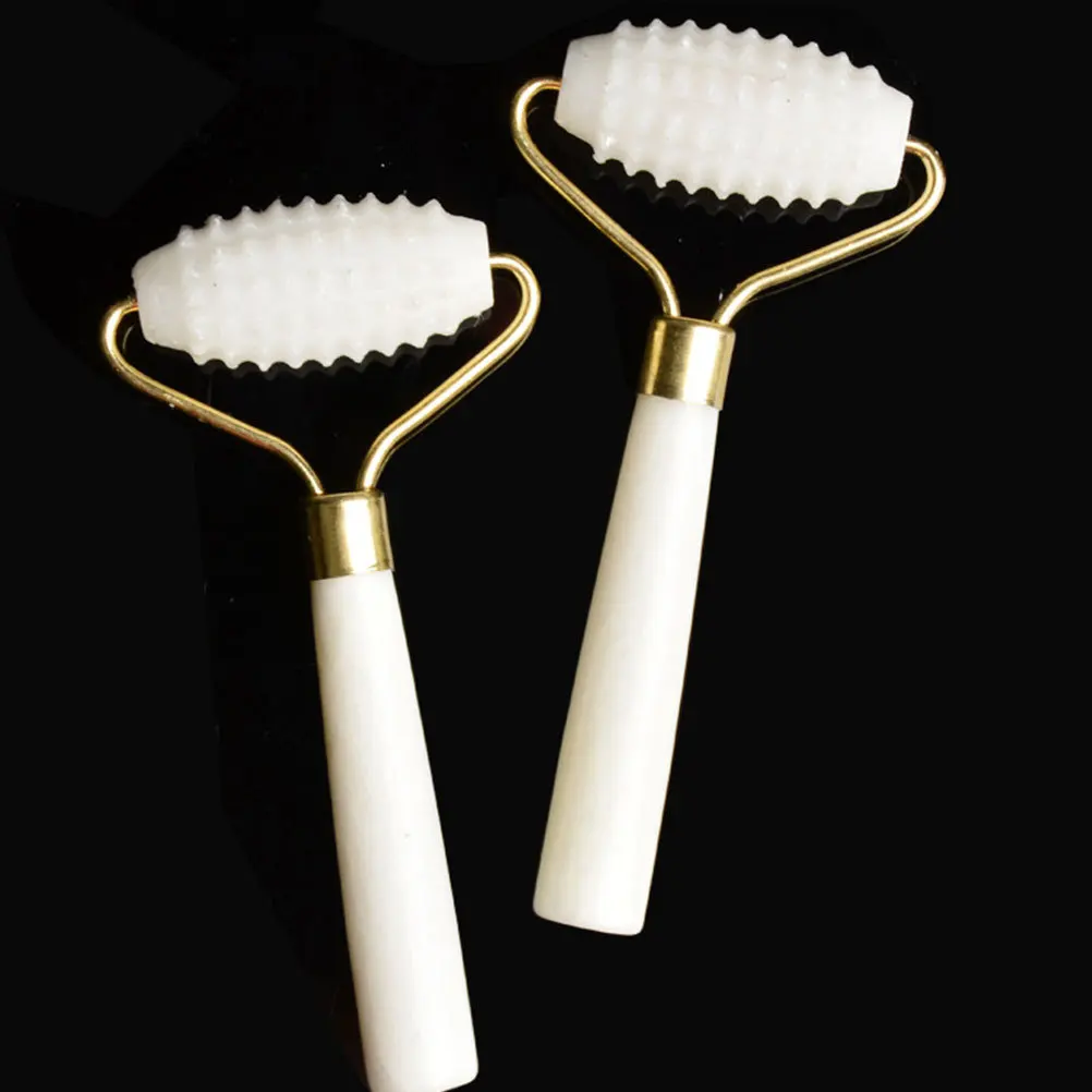 Masajeador Facial con rodillo de Jade Natural, mango de Metal ergonómico, compacto, portátil, herramienta de cuidado Facial fino, masajeador con rodillo, 1 Uds.
