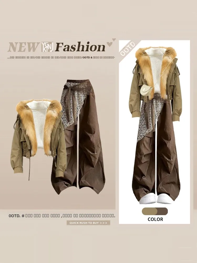 

Ретро-комплект: парка с меховым воротником в гонконгском стиле и брюки с высокой талией и широкими штанинами. Модный женский зимний комплект. Новинка.