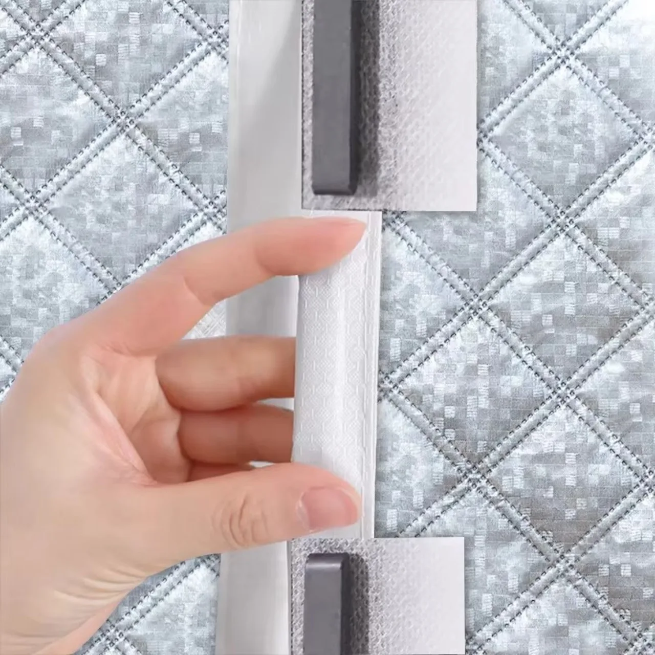 White Winter Warm Windproof and Cold Proof Cotton Door Curtain, Double-layer Thickened Household Magnetic Windproof Door Curtain