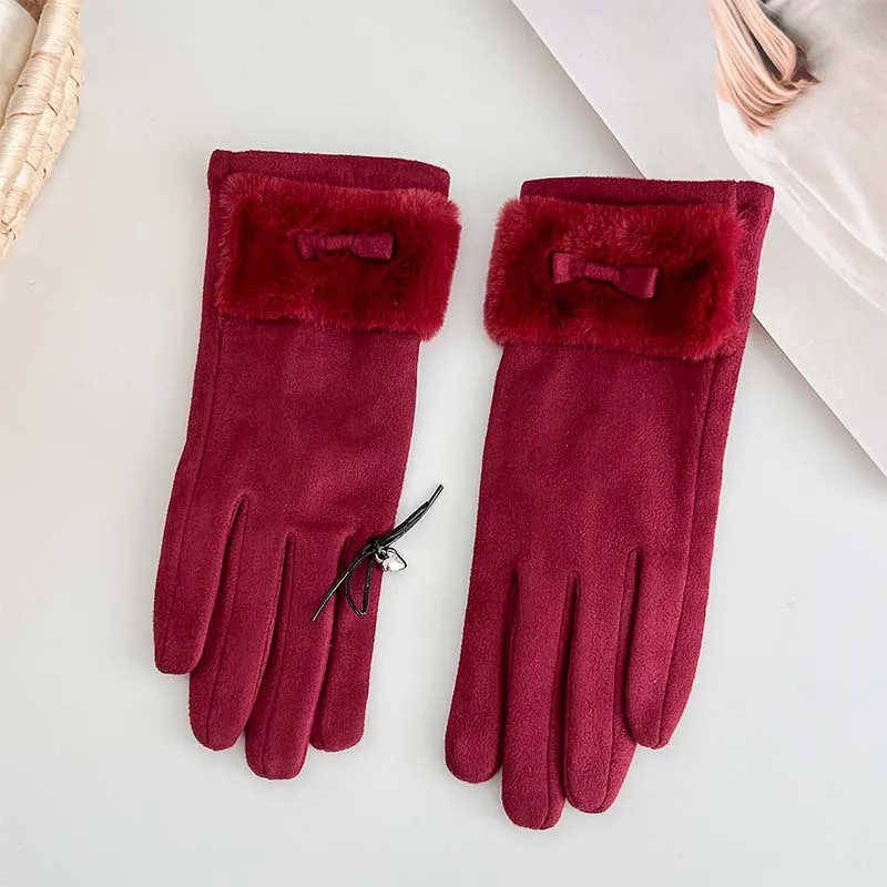 قفازات الحب بعقدة الفراشة سلسلة ثلاثة ألوان قفازات نسائية شتوية سميكة ومخملية تعمل باللمس لركوب الدراجات الدافئة