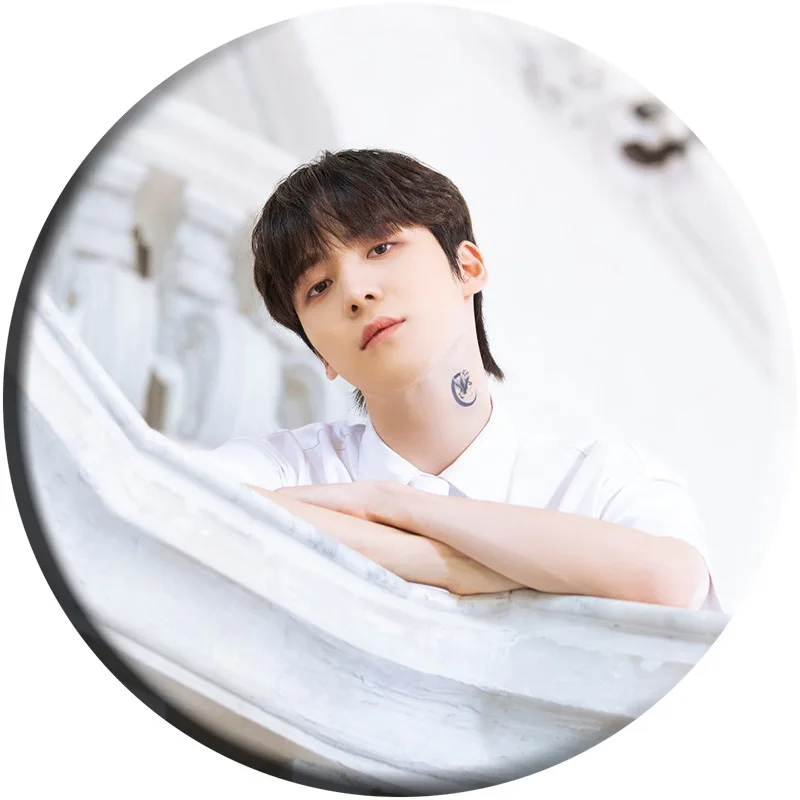 KPOP Badge ATEEZ THE WORLD EP2 OUTLAW Photo Round Brooch Pins Mirror Keychain Backpack Pendant Decoration SeongHwa San Fans Gift