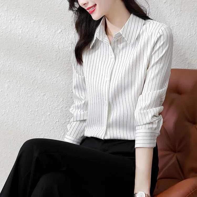 Casual Striped Shirt with Women\'s Design Sense Early Autumn New Korean Version Top Collar Versatile White Long Sleeved Shirt