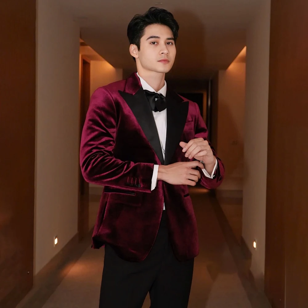 

Роскошные мужские костюмы, шикарный однобортный пиджак с острым лацканом, приталенный бархатный пиджак с черными брюками, официальная свадебная куртка, брюки из двух предметов