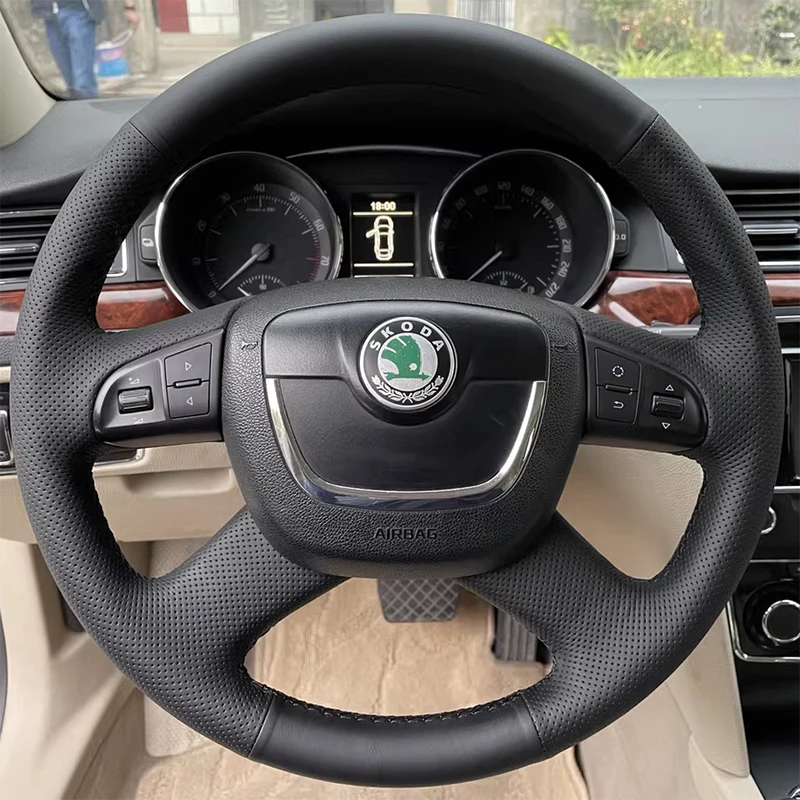 Dla Skoda Octavia a5 Superb 2012 2013, ręcznie szyty, antypoślizgowy, czarny pokrowiec na kierownicę z prawdziwej skóry