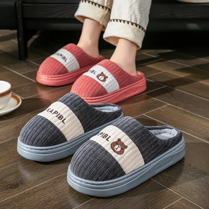 شباشب نسائية شتوية جديدة للمنزل الداخلي مضادة للانزلاق شباشب قطنية ناعمة من الأسفل للخريف والشتاء للمنزل