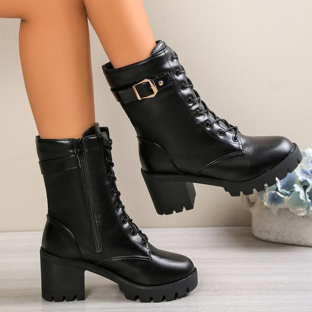 The 2025 new style of fashionable women's ankle boots with buckle leather surface increase height