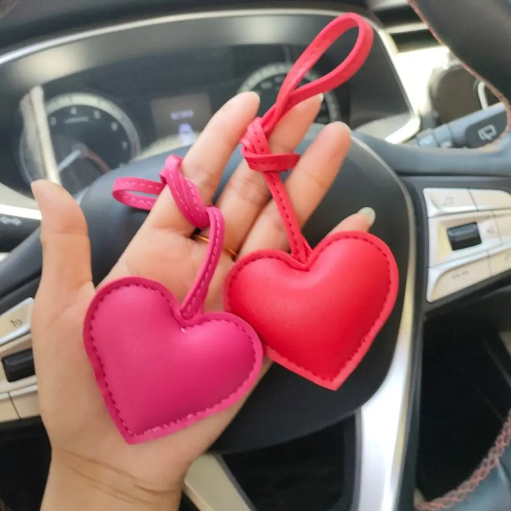 Multi-color PU Leather Heart Keychain Love Car Keyring PU Leather Hanger Cartoon Fashion Bag Pendant Car Accessory