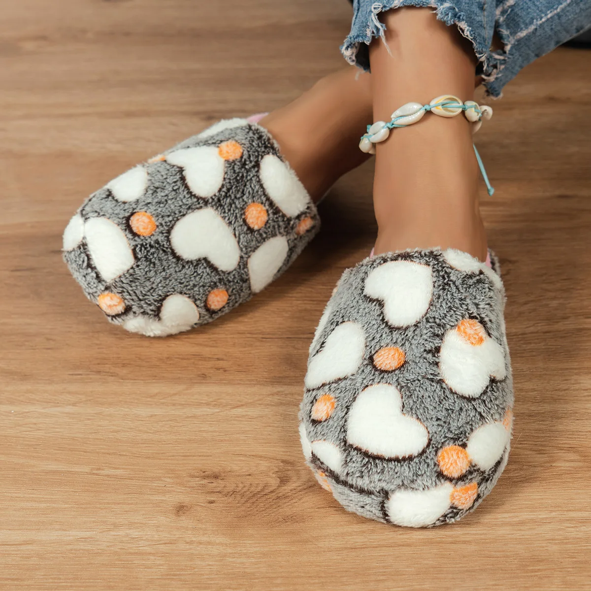 Winter Women's Heart-Shaped Slippers Love Mute Soft Sole Shoes Indoor Comfortable Cute Silent Carpet Light Living Room