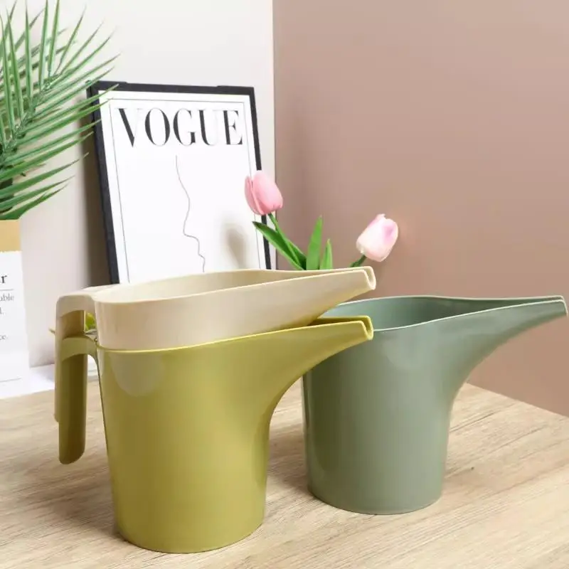 1 قطعة علبة سقاية صنبور طويلة-مقبض مريح ، أداة سقي النباتات للاستخدام في الحديقة وفي الهواء الطلق ، وعاء فوهة مدببة للعصارة