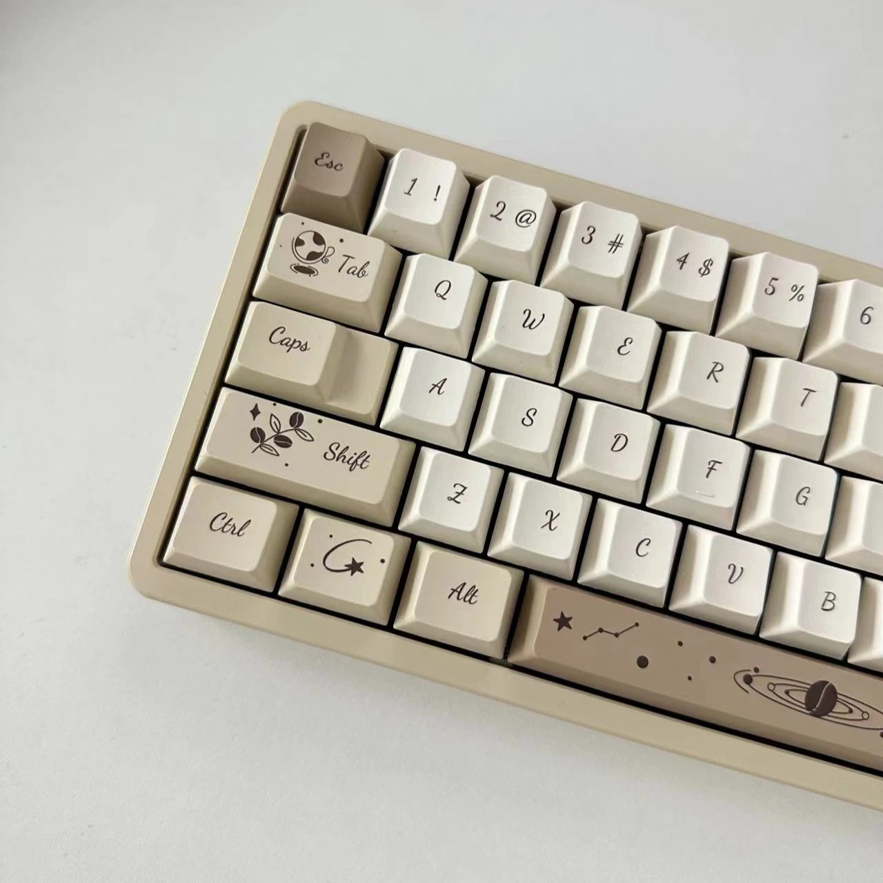 

Coffee bean theme original highly sublimated keycap mocoo simple girl customized keycap game office