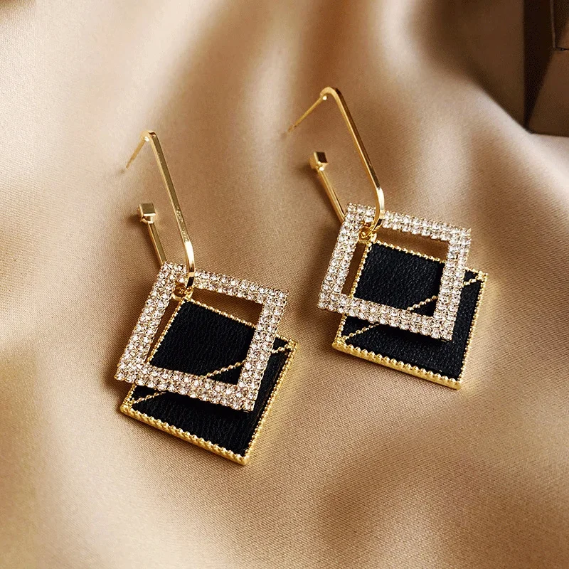 Autumn Winter New Black Earrings Vintage Matte Drop Earrings for Women Metal Fashion Statement Dangle Earring 2024 Trend Jewelry