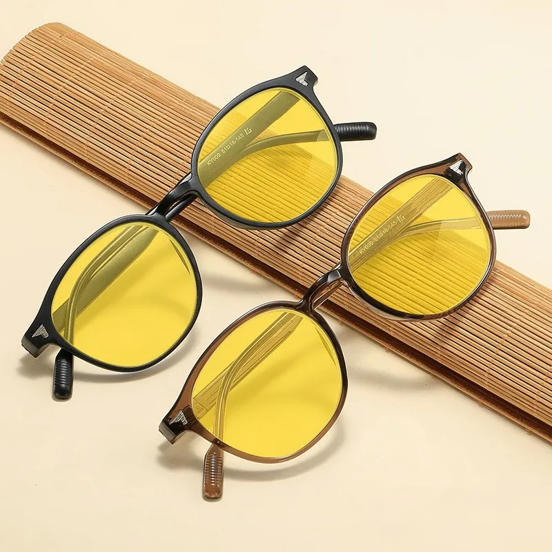 Thumbnail 2 - #36 Blue Light Blocking Glasses List of Top Picks
