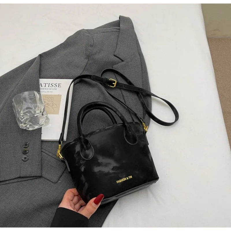 

Стильная уникальная повседневная простая женская сумка через плечо, модная, с буквенным логотипом, элегантная винтажная сумка