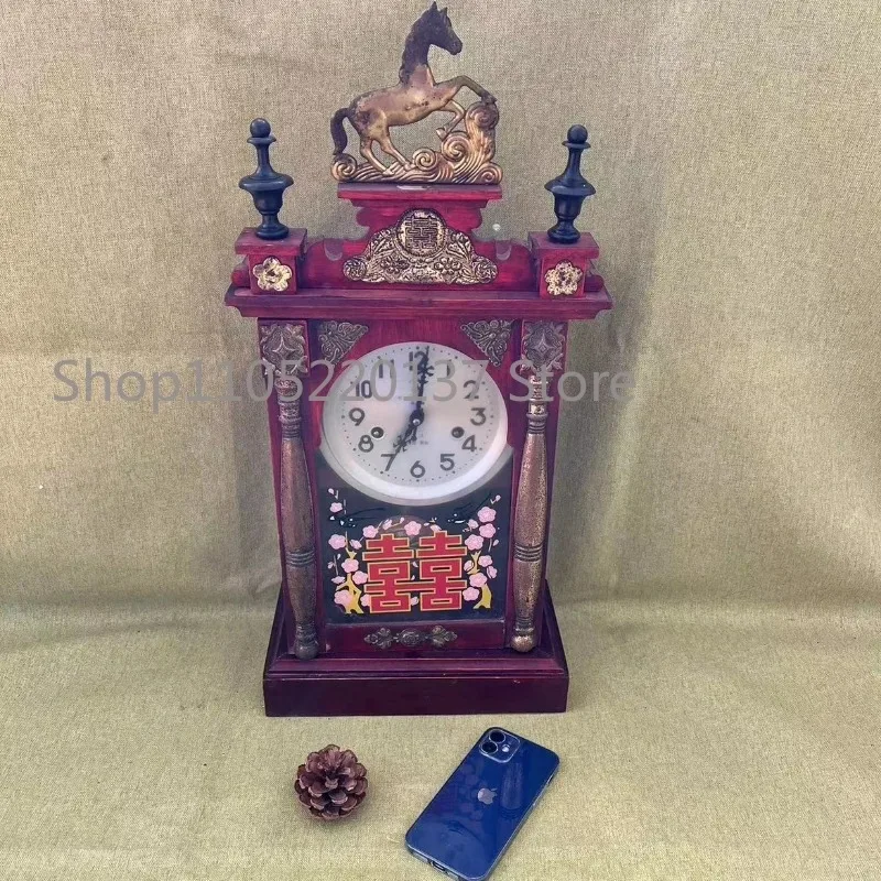 Nostalgic Old Object Wall Clock Old-Fashioned Mechanical Clock Decoration Winding Clock B & B Vintage Ornament