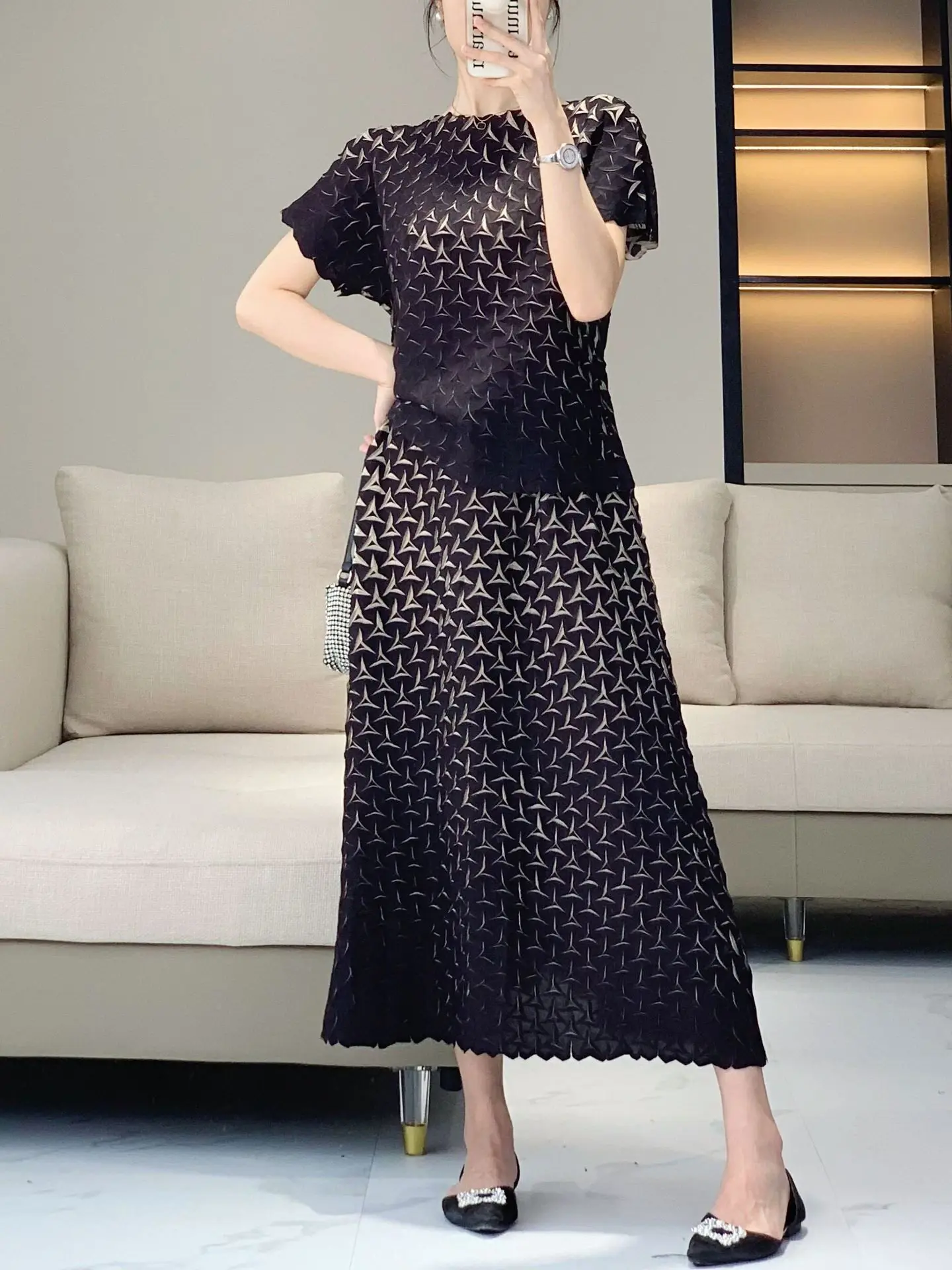 HOT  SELLING New stylish elegant round neck short sleeve top  gradient color skirt two-piece set IN STOCK view 2