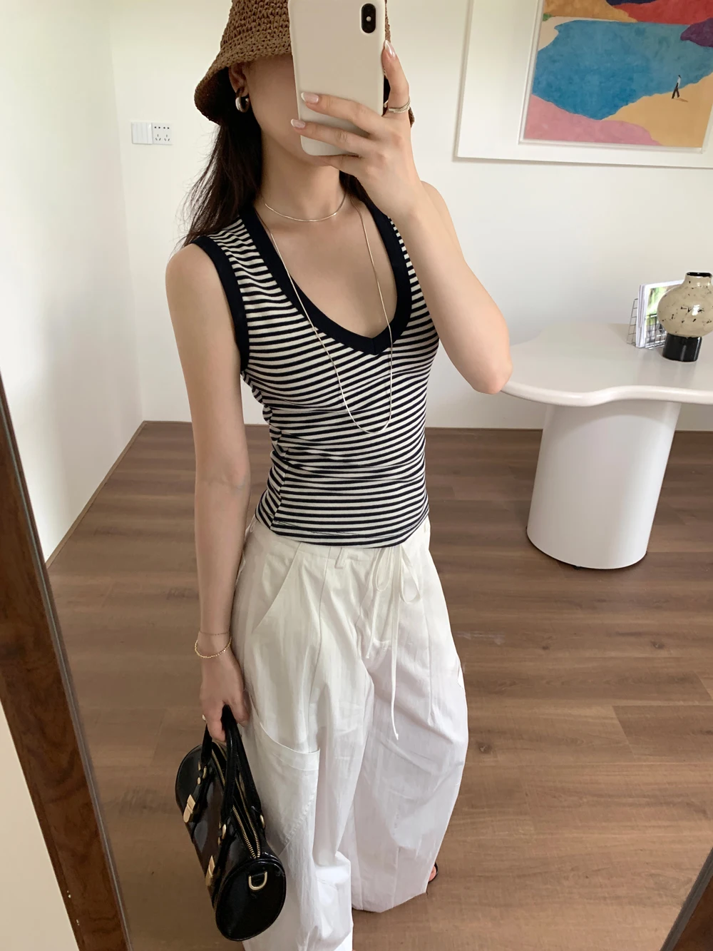 

5Colors SML korean style camisole women Sexy Style V Neck Striped tank top female summer 2025 sleeveless Slim crop top(xy3868
