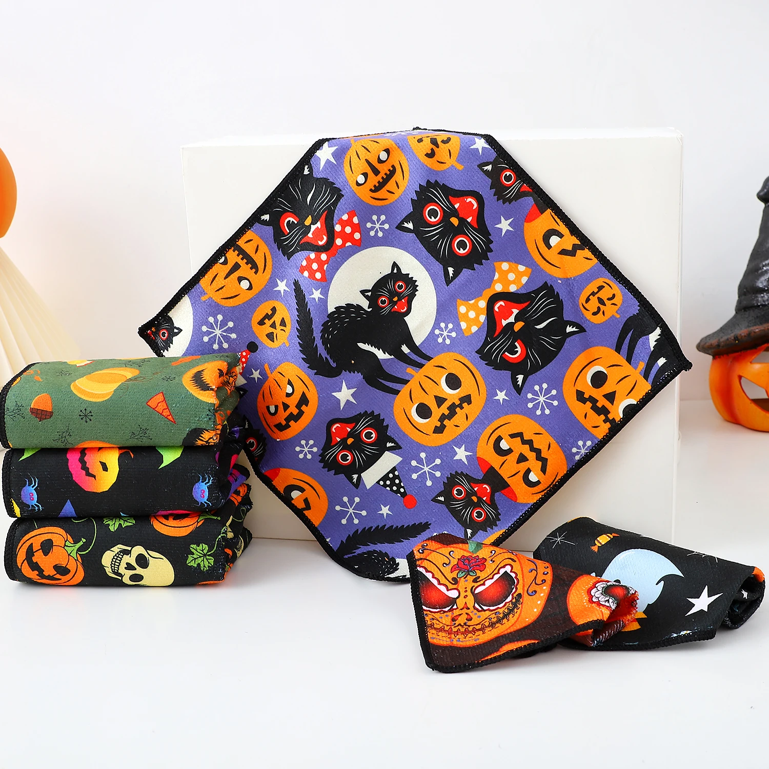 Super Soft Polyester Halloween Kitchen Towels for Hand Dish Drying Pumpkin Motifs Machine Washable, Multi Towels for Home Decor