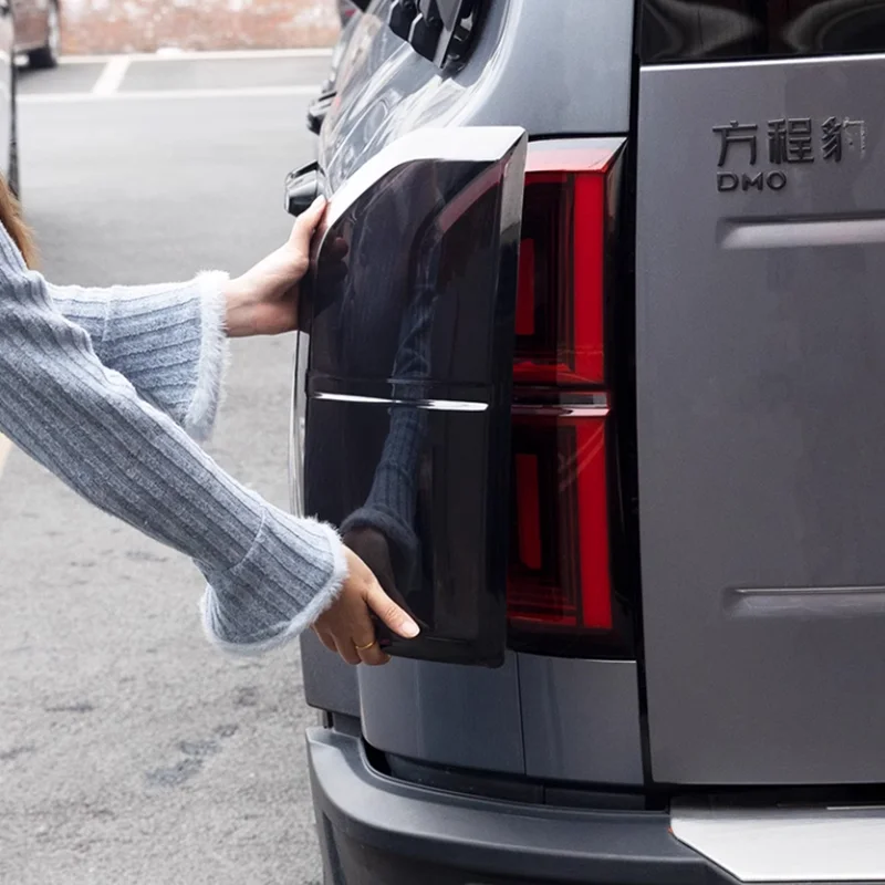 Smoked Tail Light Cover for BYD Leopard 5 & Denza B5 - Image 4