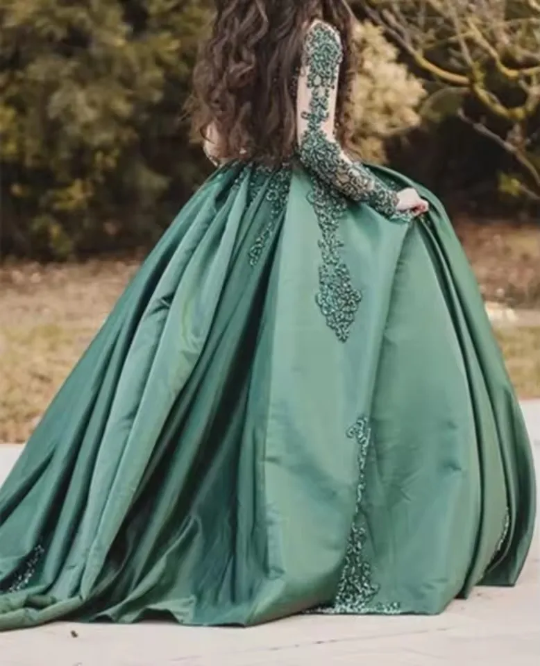 Customized Long Lace Sleeve Sheer Neck Ball Gown Quinceanera Dress Dark Green Women Wedding Party Dress Arabic Formal Evening