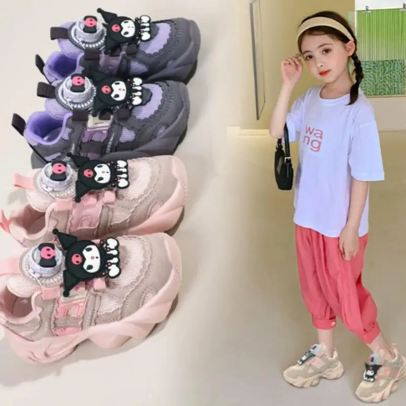 

Новая повседневная обувь Kuromi для девочек Sanrio, детская модная спортивная обувь с героями мультфильмов на мягкой подошве, удобные кроссовки для бега