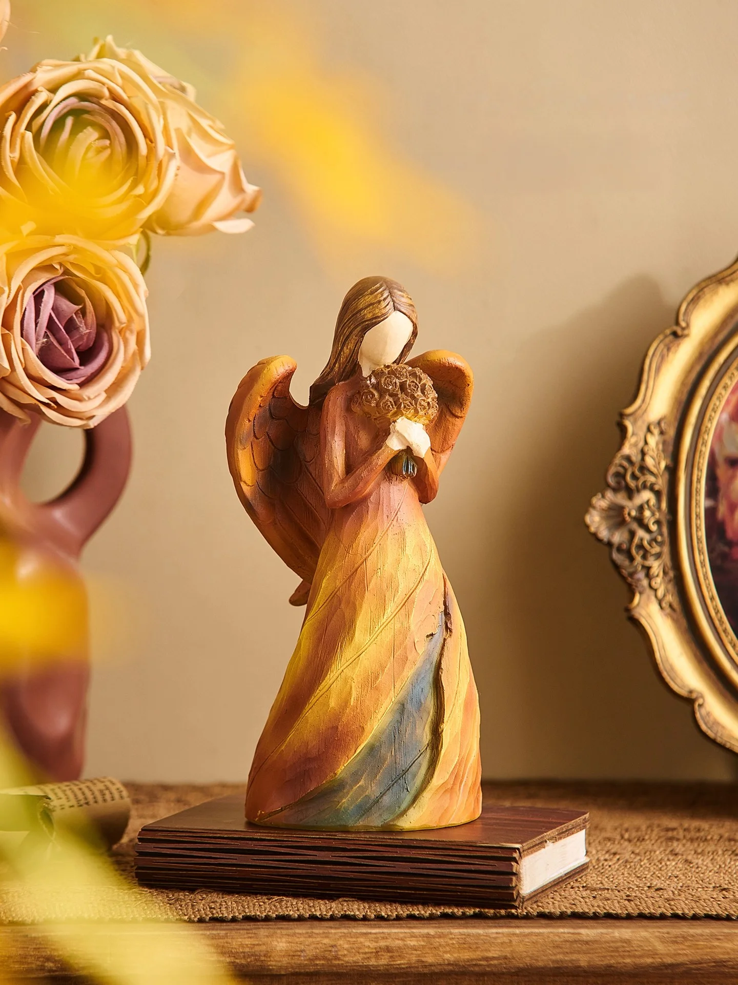 PYH Nostalgic Vintage Country Figure Art Ornament, entryway living room TV cabinet, niche high-end creative decoration