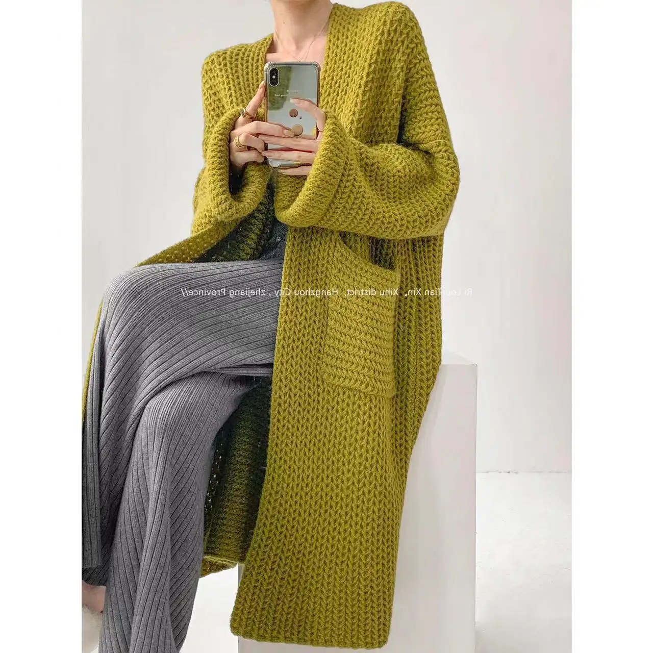 2024 Korean Version Lazy Soft and Thick Long Knitted Sweater Women Retro Loose and Casual Slimming Long Sleeved Sweater Jacket