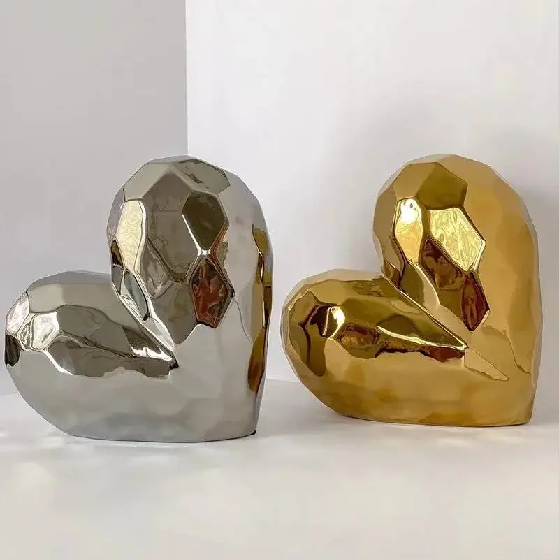Ceramic Handicrafts Three-dimensional Heart Shape Geometric Sectioned Golden Heart Shape Decorative Figurines Home Decoration