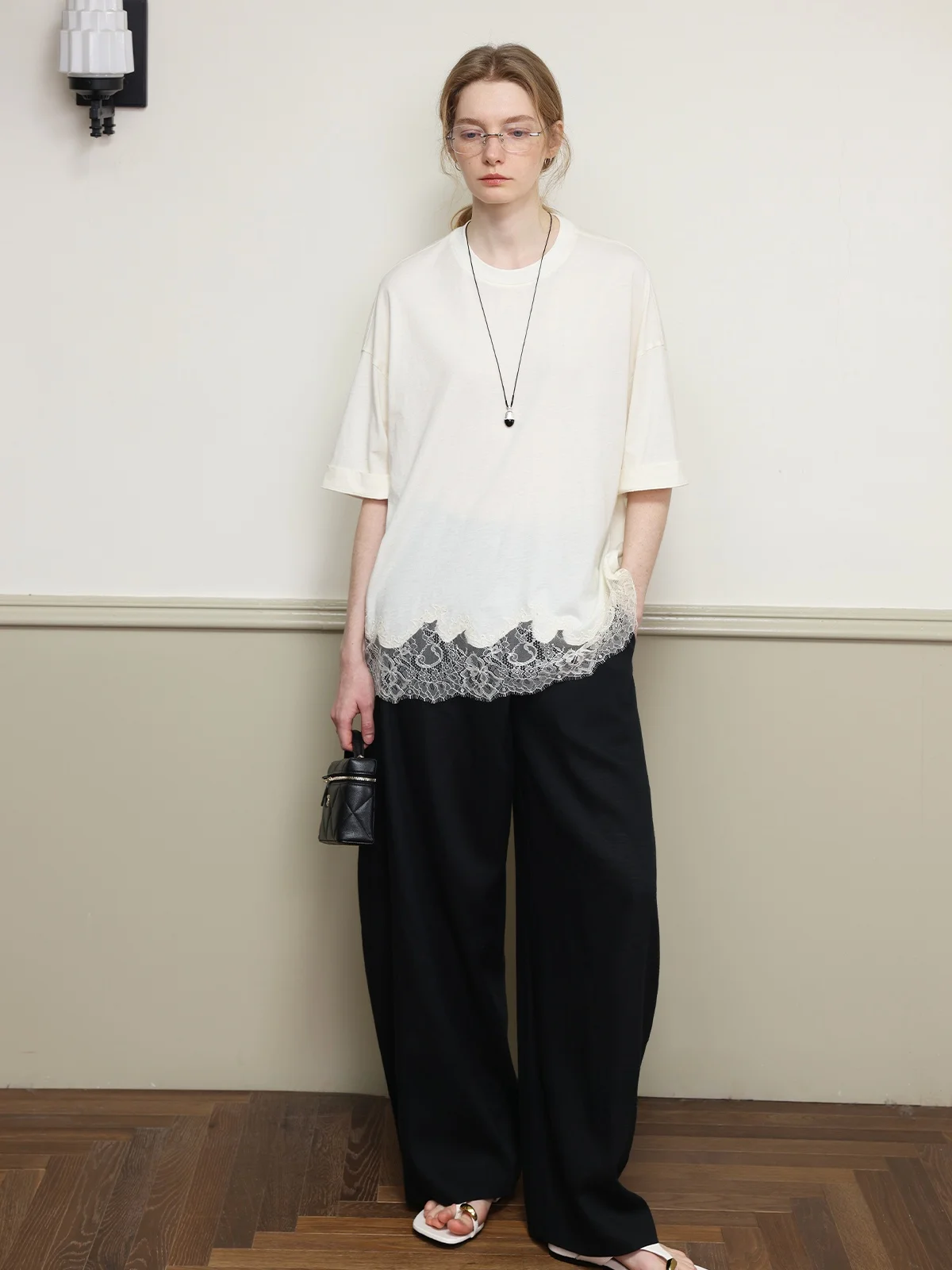 

Original SOUNDSAROUND Lace Splicing Loose T-shirt Cotton Blend Moisture Wicking round Neck Short Sleeve Color Spring Su...