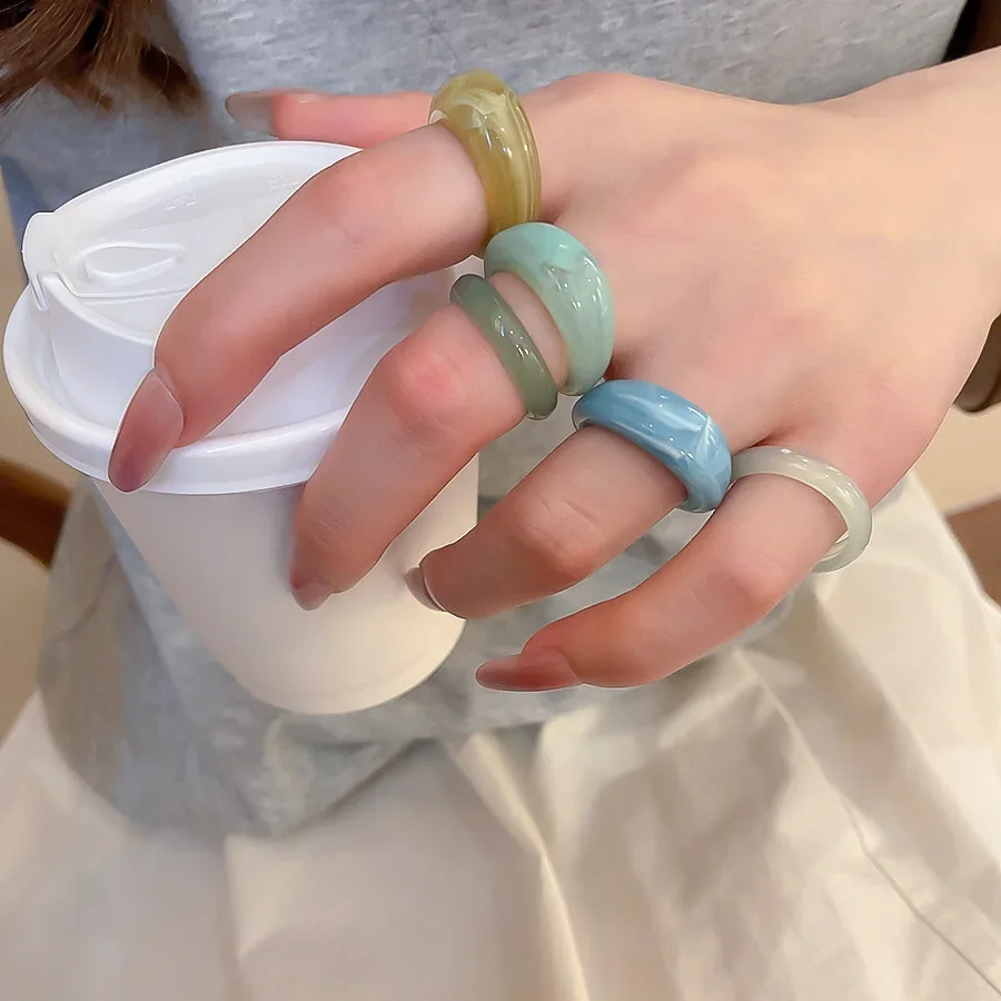 5pcs Resin Rings, Plastic Rings Acrylic Rings for Women Teen Girls, Chunky Aesthetic Trendy Colorful Cute Stackable jewelry